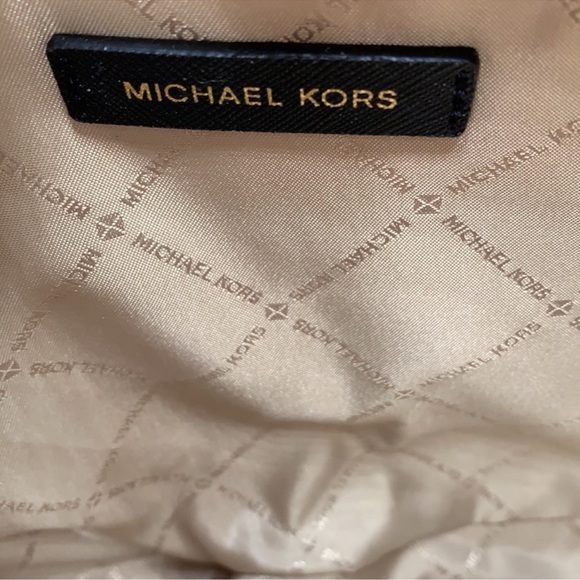 MICHAEL KORS
Jet Set Travel Large Logo Tote Shoulder Bag
COLOR BROWN/BLK
NWT - Picture 13 of 16